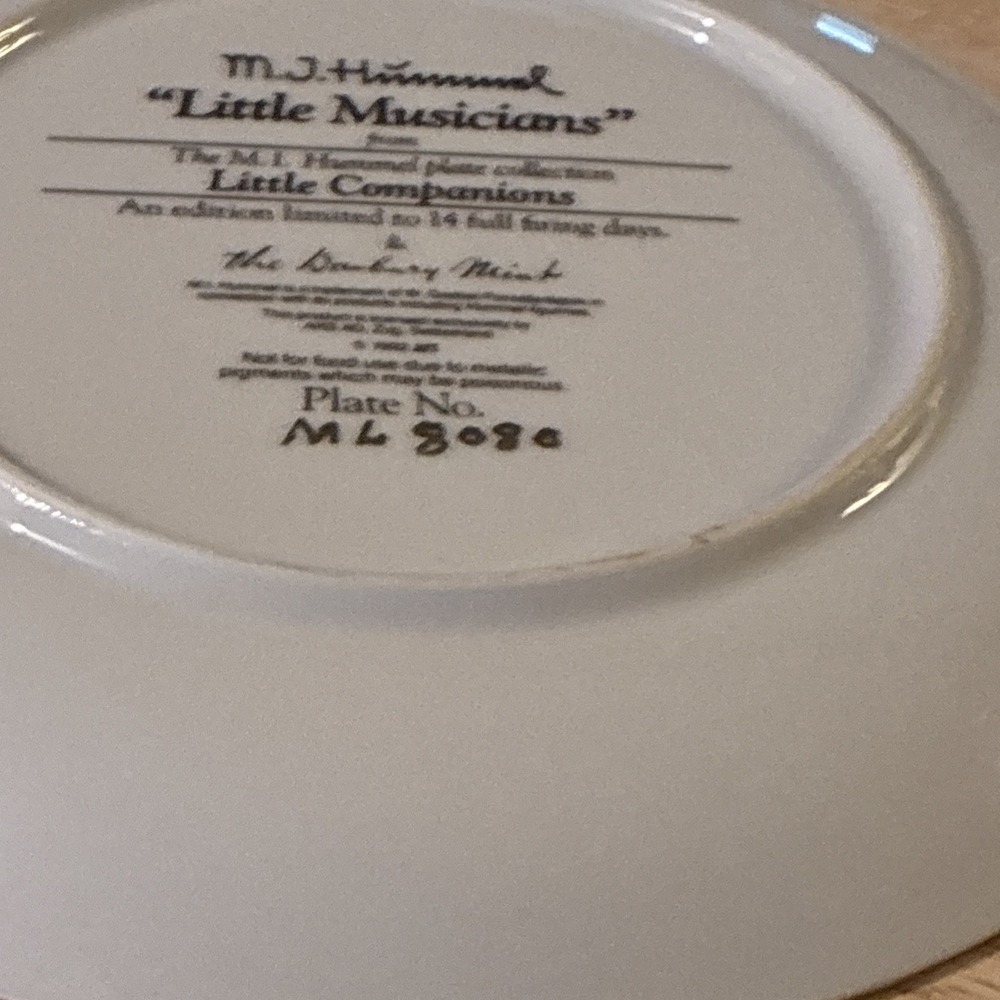 M. J. Hummel Little Companions "Little Musicians" Decorative Plate 1992‎ - Picture 10 of 10